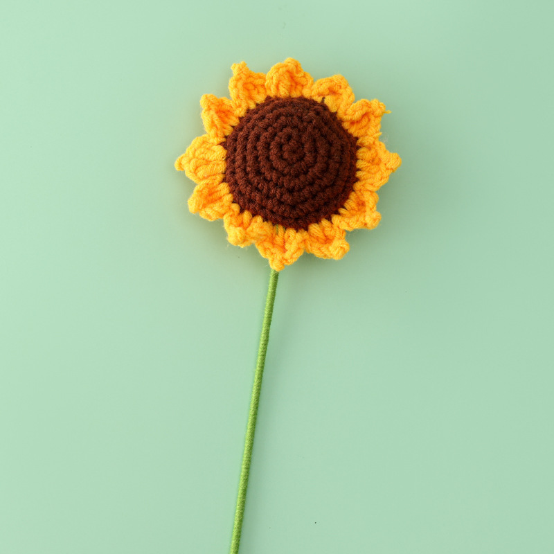 ヒマワリの一本の完成品は5本の糸のかぎ針の花束の材料を編みます。|undefined
