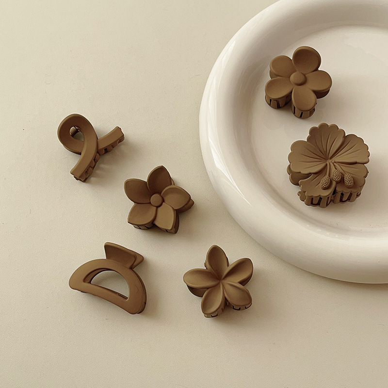 Elegant Lady Women's Flower Fish Shark Plastic Hair Clip Hair Claws display picture 7