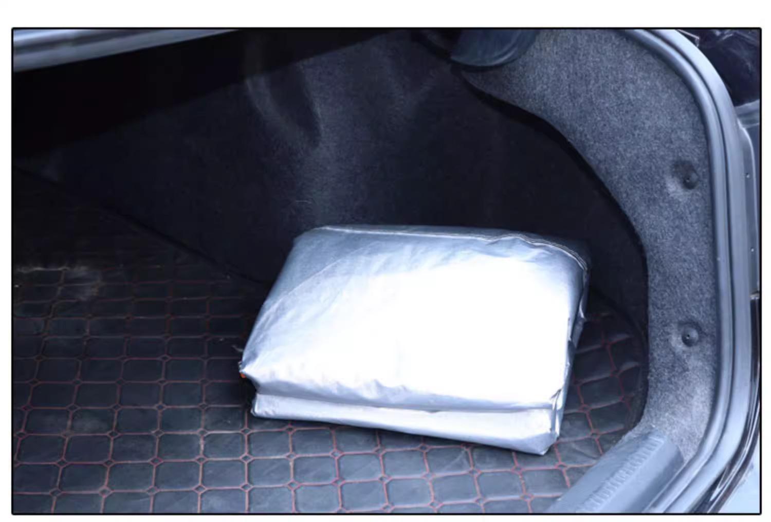 Car Snow-proof Car Half-cover Car Clothes Sun-proof Rain-proof Cover Cover Sunshade Dustproof Frozen Car Cover Cloth