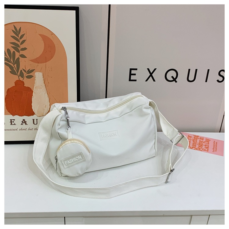 Large Capacity Women's Shoulder Bag Nylon Crossbody Work Bag_voghion.com