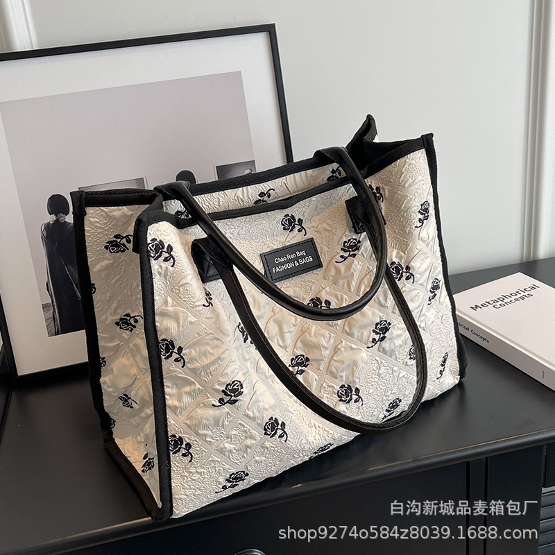 한국 스타일 여성용 가방 2024 여름 신작 패션 프린트 겨드랑이 가방 대용량 캐주얼 토트 캔버스 가방