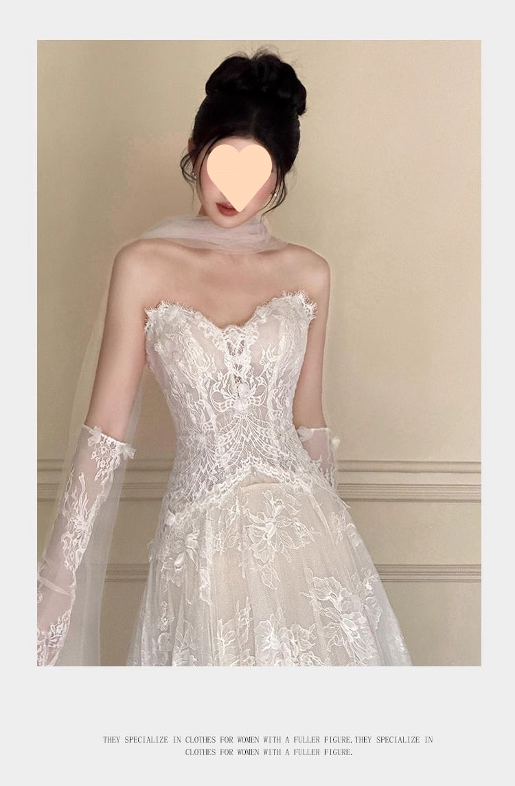 Vintage fransk brudklänning i spets med sagolik skogsstil_voghion.com