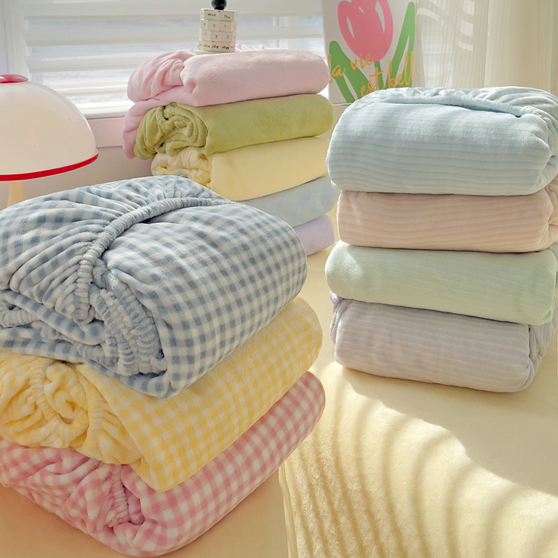 A clase madre y bebé leche cama de lana de una sola pieza de invierno engrosado cama de lana de lana de tres piezas cubierta protectora de sábanas