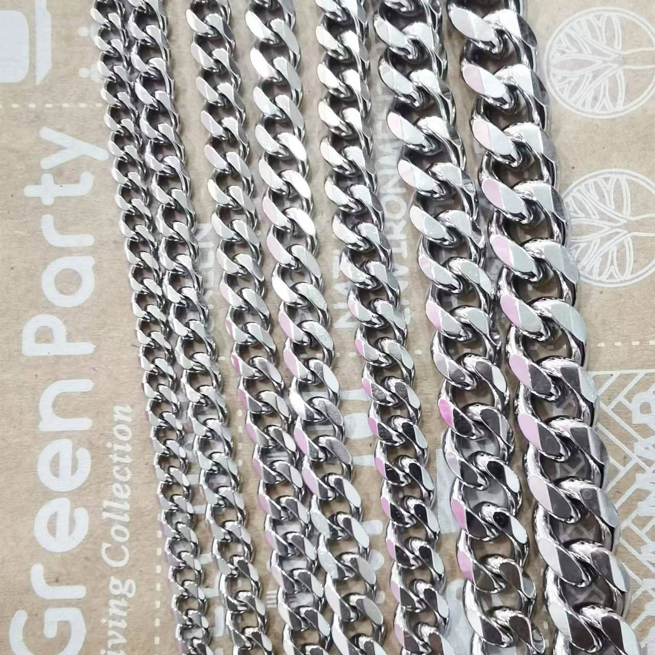 Stainless Steel Cuban Chain Necklace Six-sided Polished Link_voghion.com