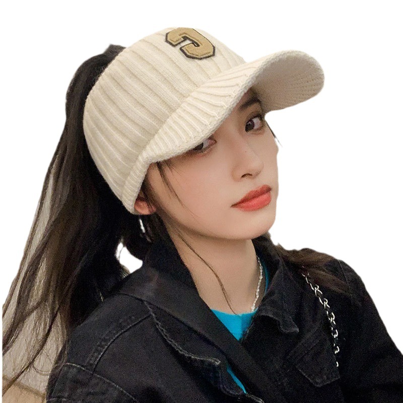 Fashion C letter knitted peaked cap women's autumn and winter warm cold-proof sports casual thin face wool hat wholesale