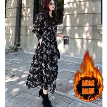 加绒加厚雪纺碎花连衣裙2025秋冬新款长款配大衣裙子内搭打底裙子