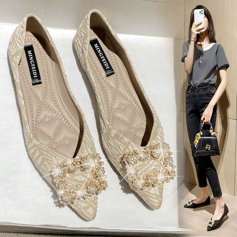 Одиночные туфли женские 2023 новые весенне-осенние туфли с мелким ртом Универсальные женские туфли на плоской подошве со стразами в сказочном стиле с острым носком и мягкой подошвой