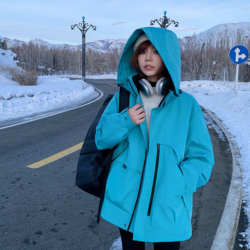 Spring and autumn jackets for men and women, 2026 new model, popular small-sized jackets, mountaineering clothing, outdoor soft shell thin style Spring and autumn jackets for men and women, 2026 new model, popular small-sized jackets, mountaineering clothing, outdoor soft shell thin style