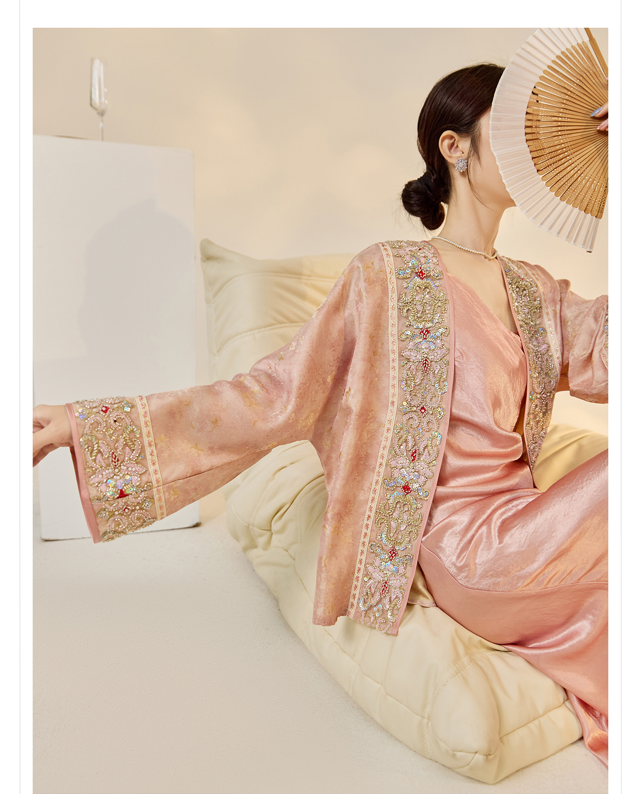Áo khoác cardigan thêu hoa nặng kiểu Trung Hoa mới, đính cườm cao cấp N7065 — hồng chi tiết 2