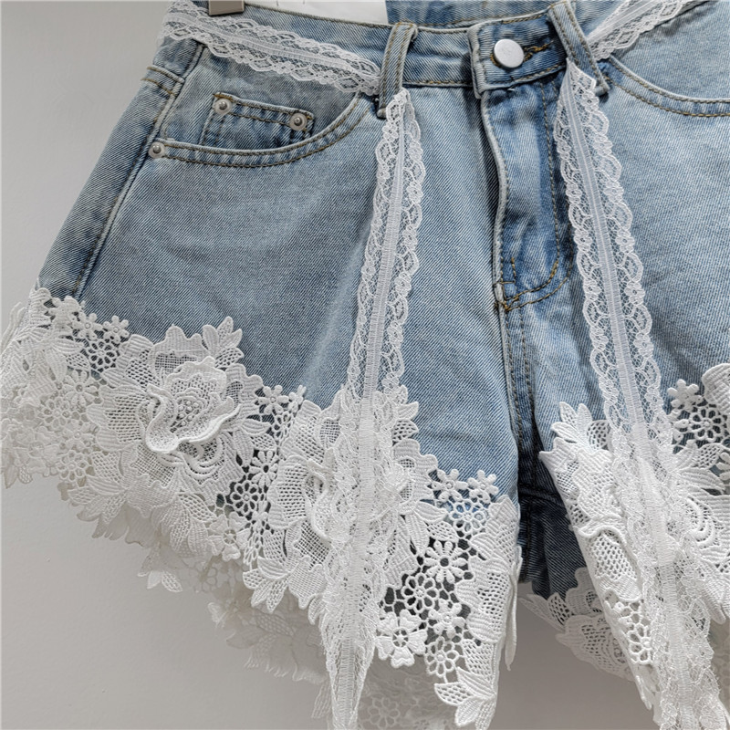 Pantalones Cortos de Mezclilla con Encaje de Mezclilla y Poliéster Detalle de encaje Tiro bajo para Verano image 4