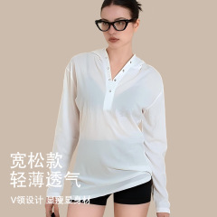 綿の亜麻は帽子の長袖のtシャツを掛けます。