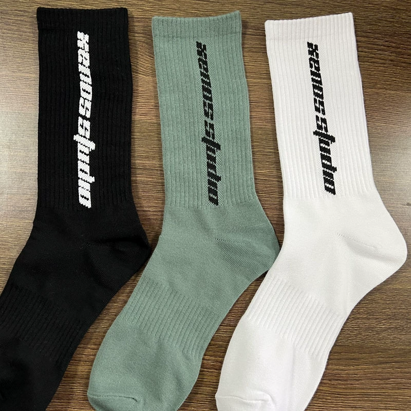 Европейские и американские уличные мужские модные носки Европейские и американские носки Женские чулки Модные носки в стиле хип-хоп с мультяшными животными