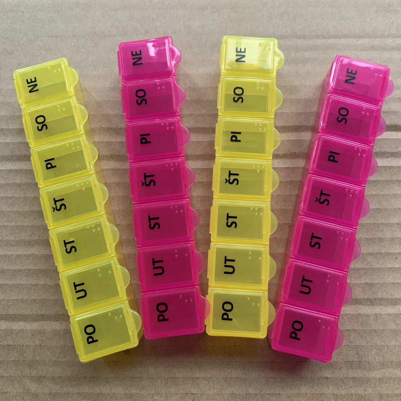 厂家直销透明蓝色食品级PP材料7格医药盒七格医药盒7格药盒