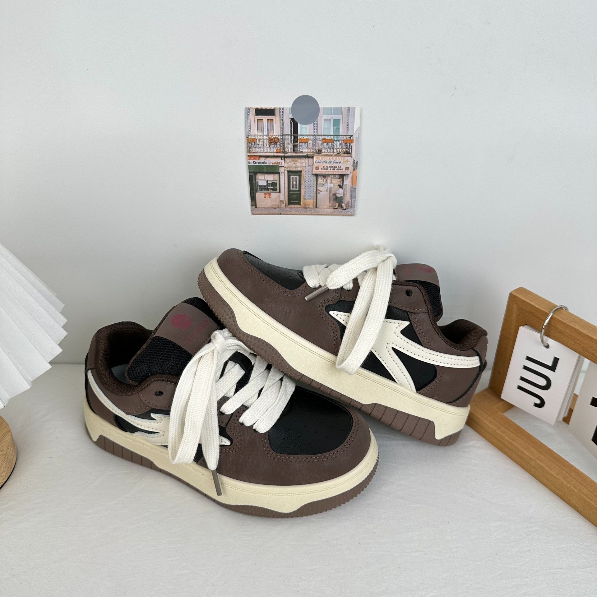 Yuanbo 2025 primavera nuevos zapatos de skate de mujer baja parte gruesa zapatos de lona deportivos casuales coreanos zapatos de mujer image 7
