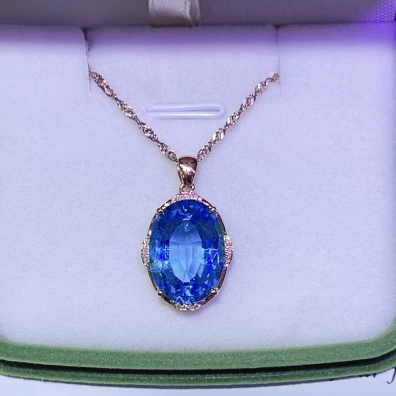 Ювелирные изделия Fubei Diamond Ювелирные изделия из 18-каратного золота с инкрустацией швейцарского синего топаза общим весом 3,53 грамма и основным камнем весом 10,75 карата из бриллиантов.