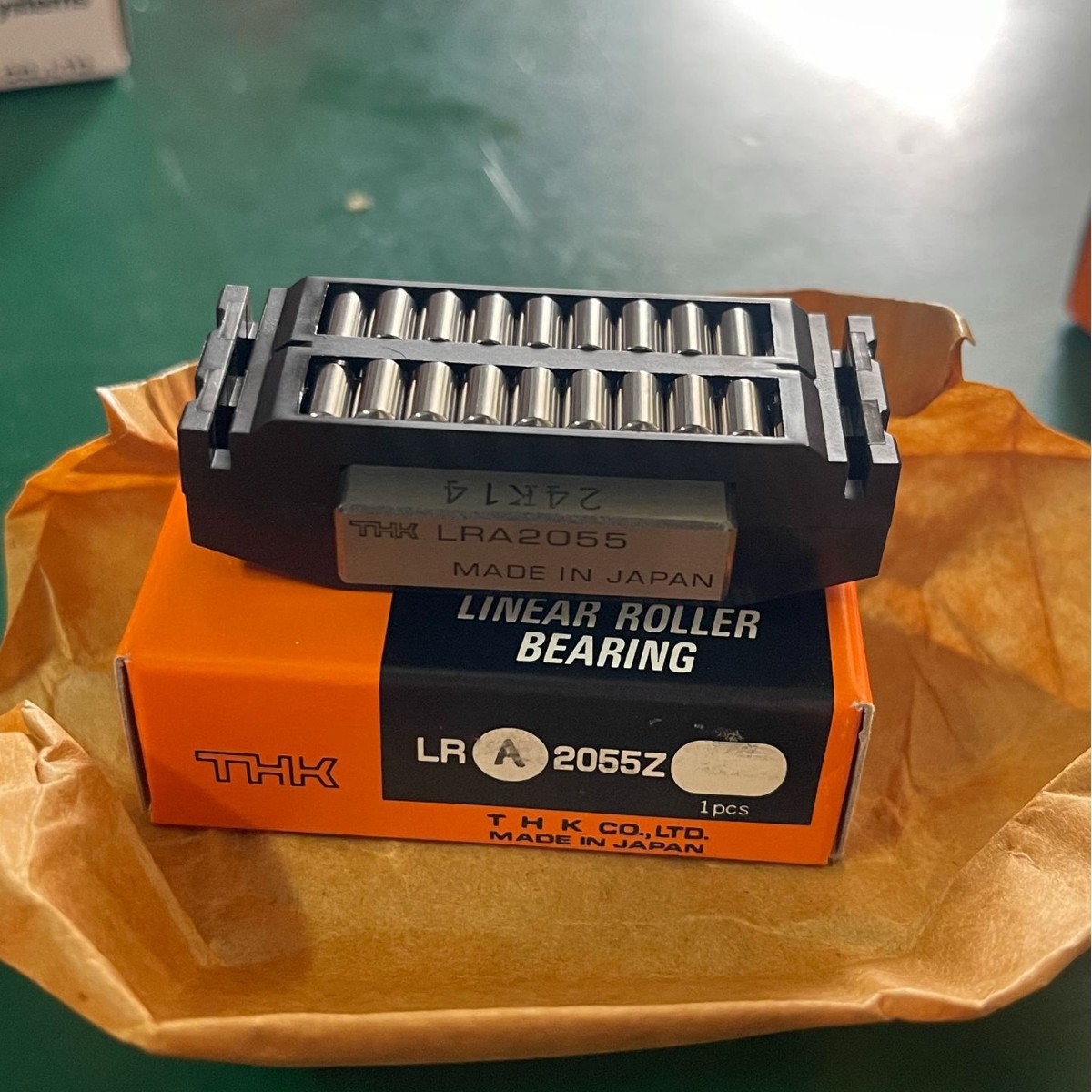 THK LR2055Z LR2565Z LR3275Z  LRA2055Z LRA2565Z LRA3275Z