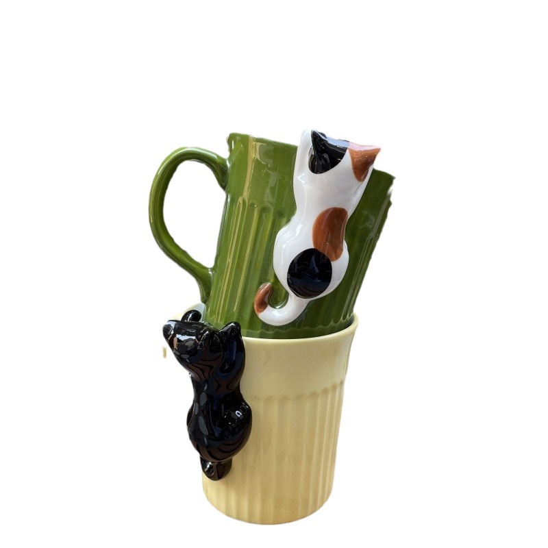 Echa un vistazo a la taza de cerámica para gatos, alto valor facial, textura encantadora, taza de café tridimensional para gatos.