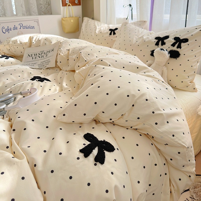 나비넥타이 도트밥