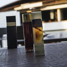 �������l���130ML�r���澏���ɾ��AҺƽ���沿���A�⻬����¶