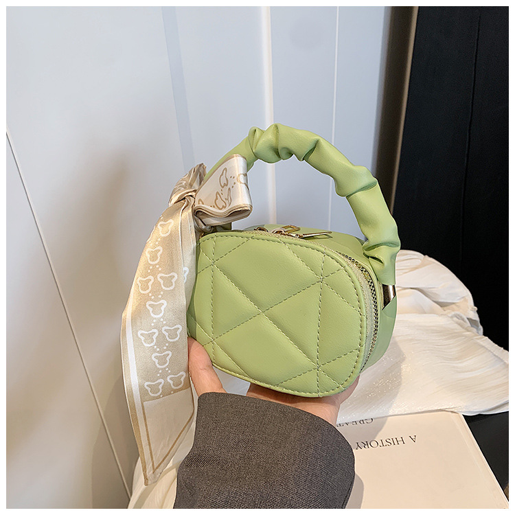 Femmes Petit Faux Cuir Couleur Unie Mignon Ruban Ovale Fermeture Éclair Sac À Main display picture 7