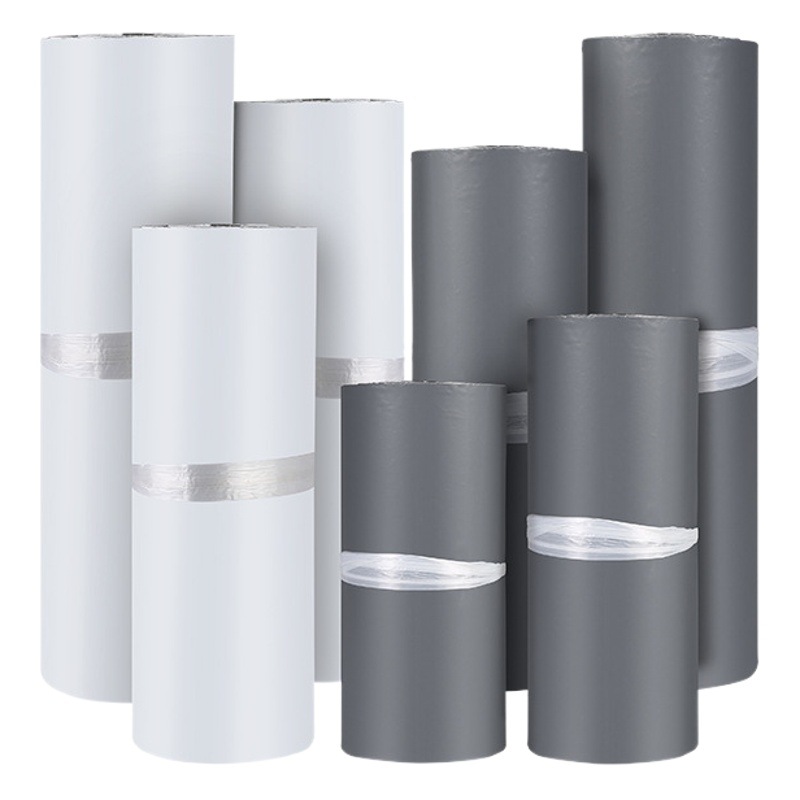 Bolsa de embalaje para mensajería, bolsa de embalaje para logística de ropa, sobre blanco impermeable y grueso con impresión para envíos.