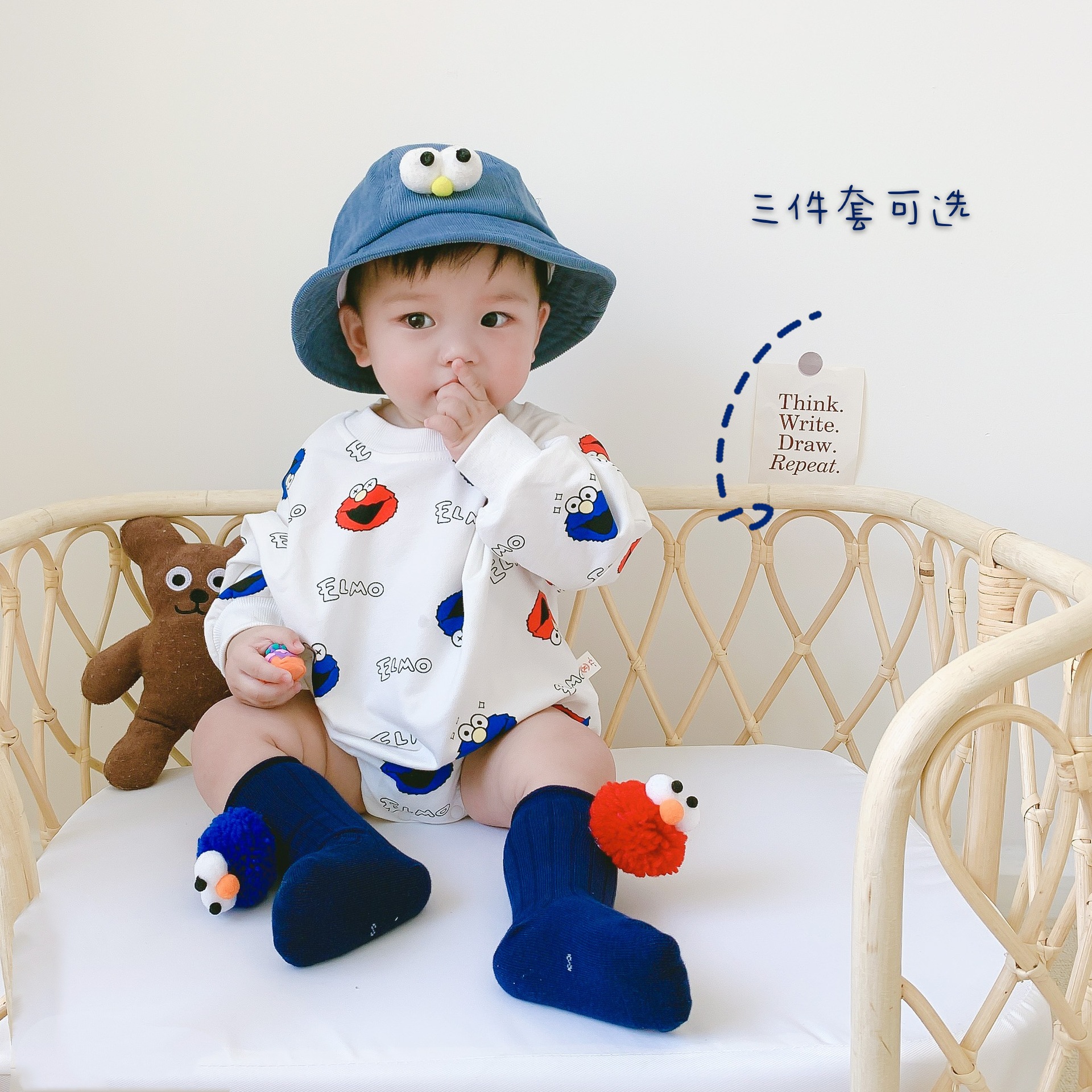 Ropa de bebé de entrega de una pieza Clase A de algodón de manga larga triángulo vaina completa impresa Sesame Street Cartoon Baby romper