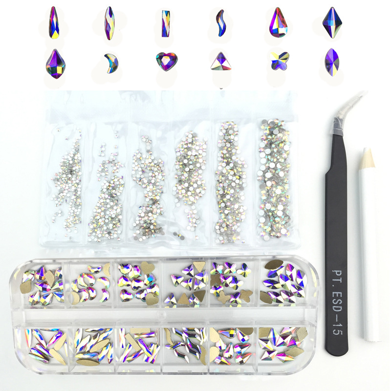 Estilo explosivo transfronterizo Juego de diamantes de uñas de 12 cuadrículas Vidrio azul real Diamante de forma especial Joyas de uñas Diamante plano Mezcla al por mayor