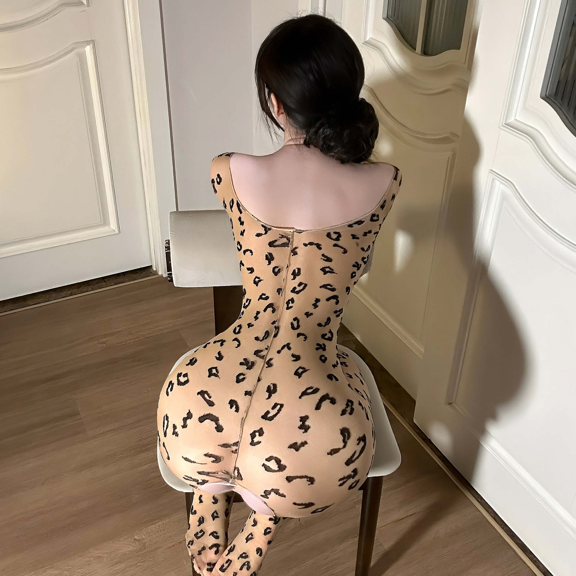 Leopard Print Open-Back Bodysuit Lingerie, One-Piece Costume with Open Crotch, Polyester — detail image 4