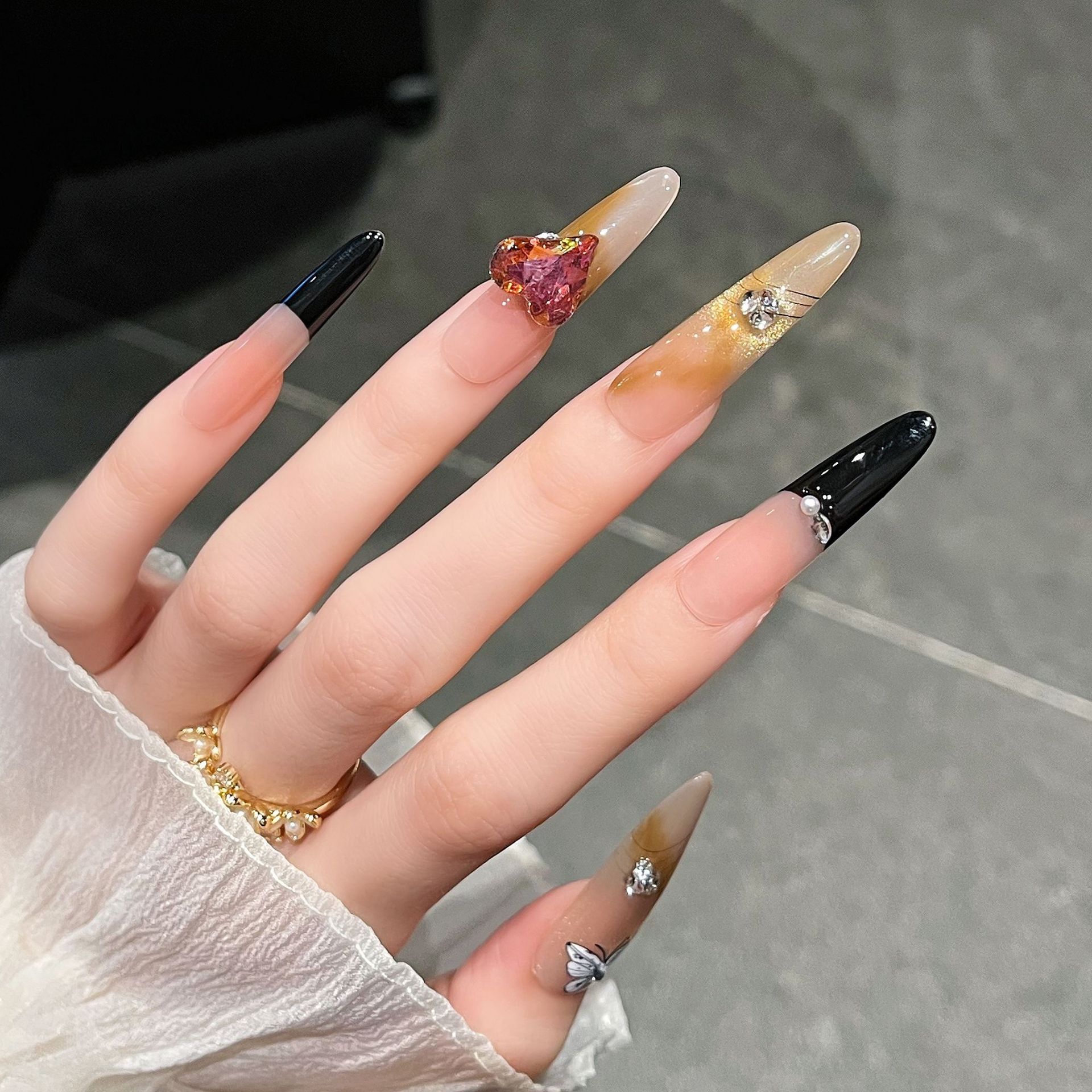 Explosión de nuevos productos puros hechos a mano para usar uñas lujosas francesas perforación caramelo ámbar temperamento blanco largo para usar manicure