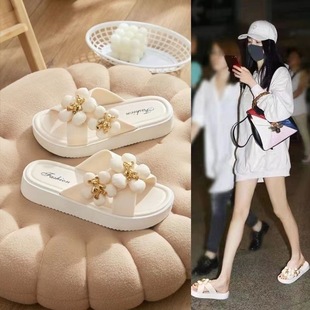 2023 New Women's Sandals Outer Wear Thick Bottom Cross Summer Flower Head Bear Fashion All-match Soft Bottom One-word Drag TikTok for Hair