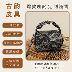 新中国風刺繍レディースバッグレトロカジュアル枕バッグ弁当箱バッグトップ層牛革シングルショルダー女性バッグ