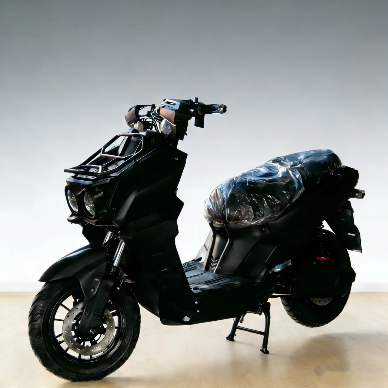 Cross-Border Hot-Selling Products from the Source Factory: Wholesale of New High-Quality Tank Electric Scooters and High-Power Men's Motorcycles