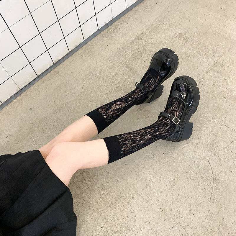 Calcetines de mujer de verano Delgado transpirable color sólido Lolita ratán flor pila calcetines negro y blanco calcetines de pantorrilla