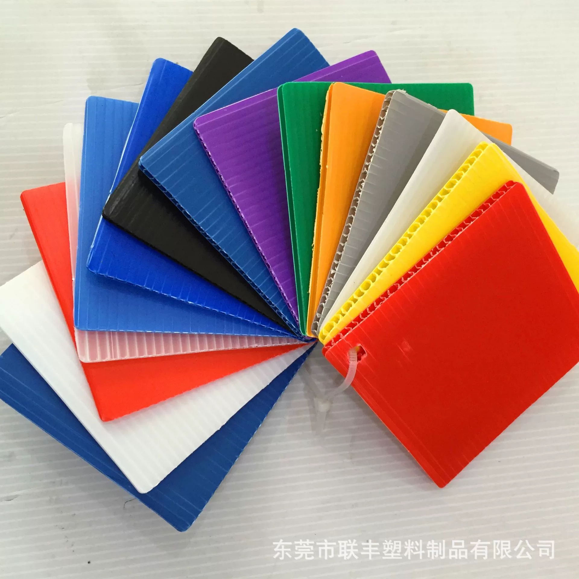 Новый материал, полипропиленовая синяя пластиковая полая доска, антивозрастная гофрированная доска Wantong, перегородка из полипропилена, черная антистатическая полая доска