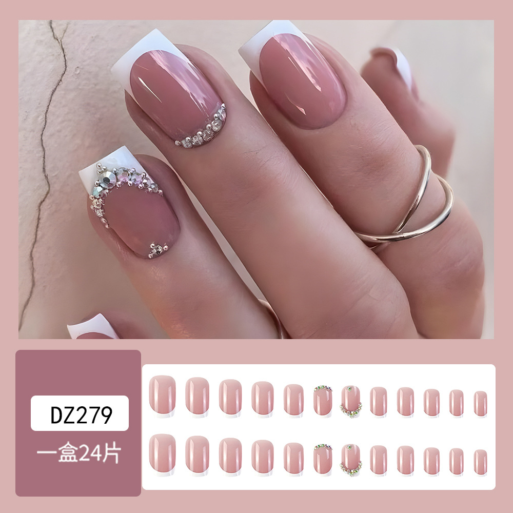 Comercio exterior estilo francés de diamante otoño y invierno usar uñas tiernas y dulces, uñas frescas, 24 piezas de uñas falsas de estilo europeo y americano.