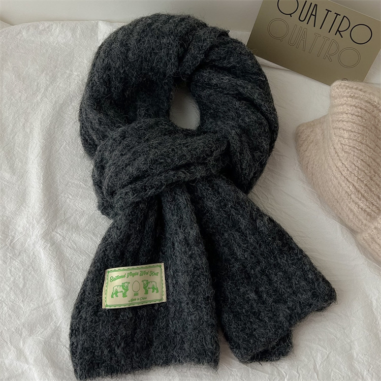 Women's Elegant Solid Color Knit Scarf display picture 2