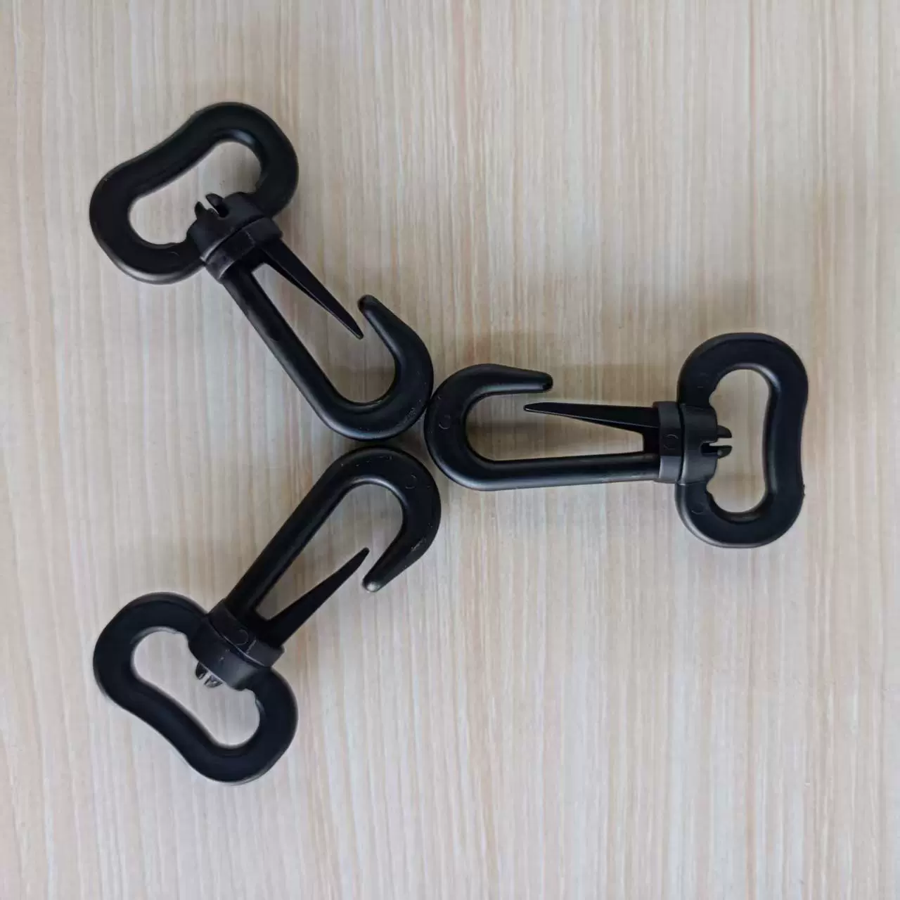 厂家直供360度旋转钩肩带挂钩箱包织带钩扣帐篷固定钩车载网钩