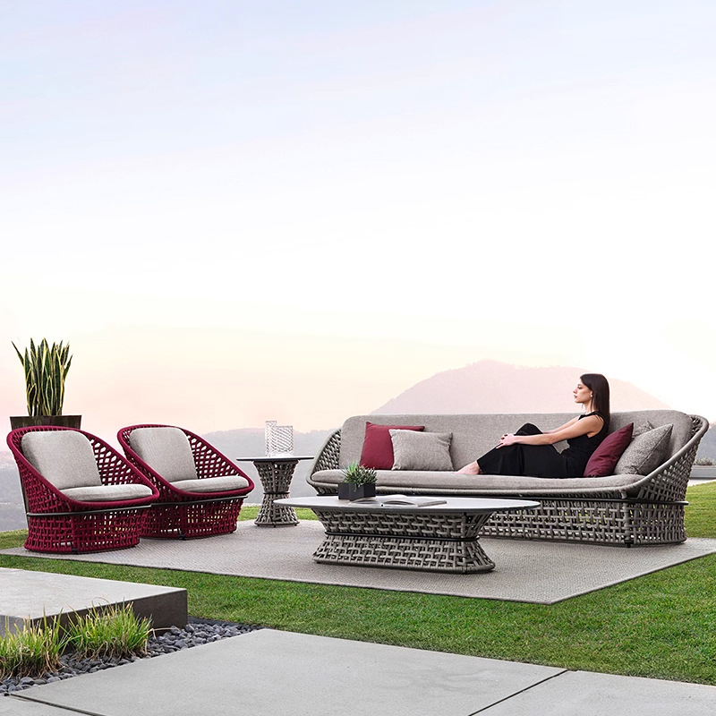 Muebles de patio al aire libre de vacaciones, sillas de caña importadas, terraza italiana, sofá de lujo al aire libre, combinación simple