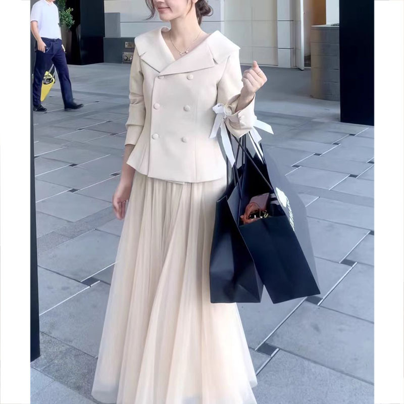 气质收腰显瘦双排扣西装外套女2025秋季新款米色翻领小香风上衣潮|undefined