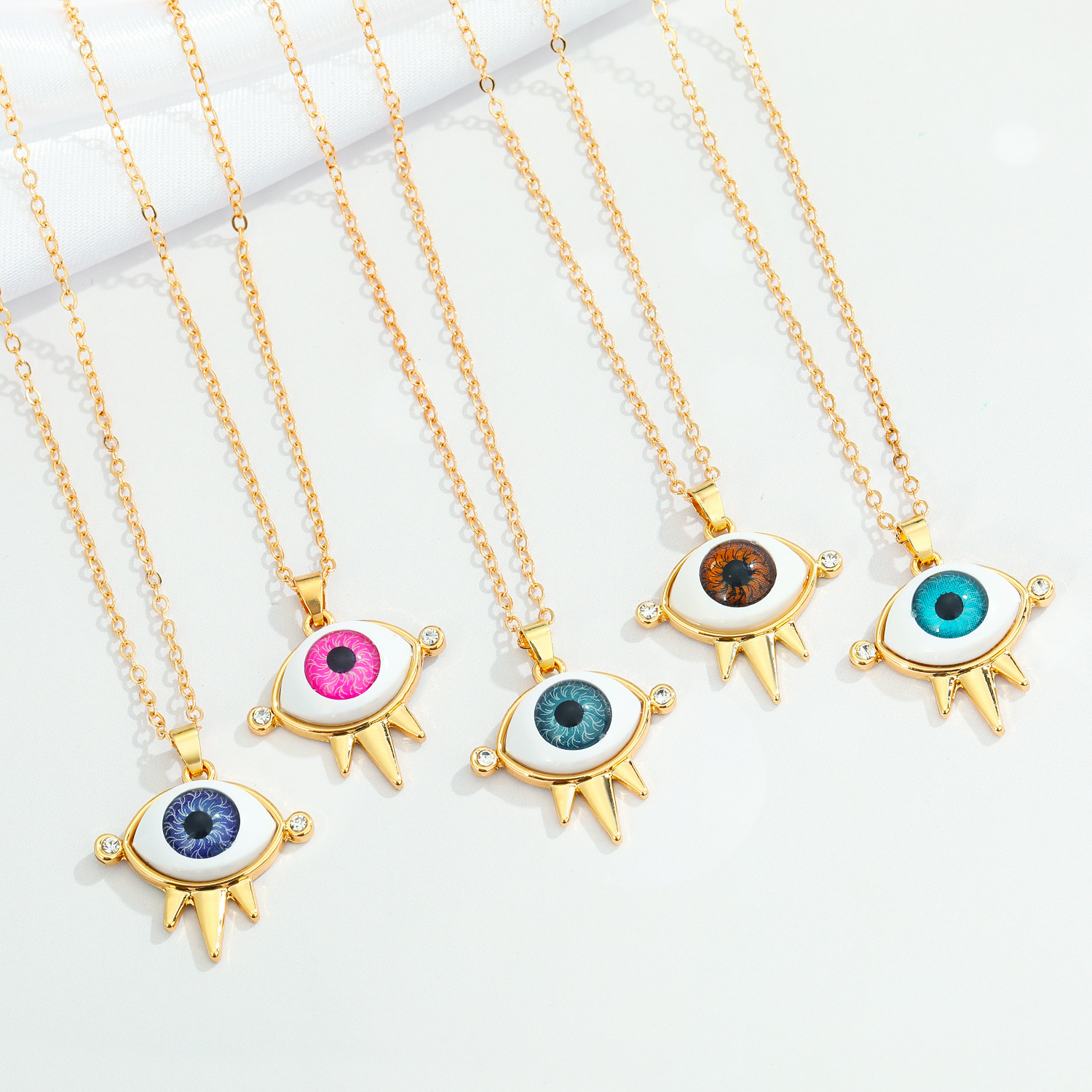 Fashion Devil's Eye Ethnic Totem Eye Pendant Clavicle Chain Wholesale Nihaojewelry display picture 8