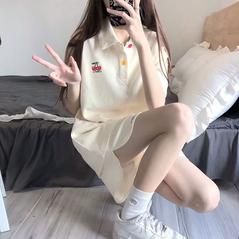 スポーツスーツ女性の夏の少女の日の学院の風のゆったりしたpoloシャツの半袖の半ズボンのカジュアルな2つのセットの婦人服|undefined