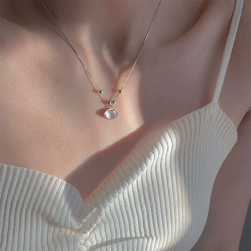 Ожерелье с замком в год рождения