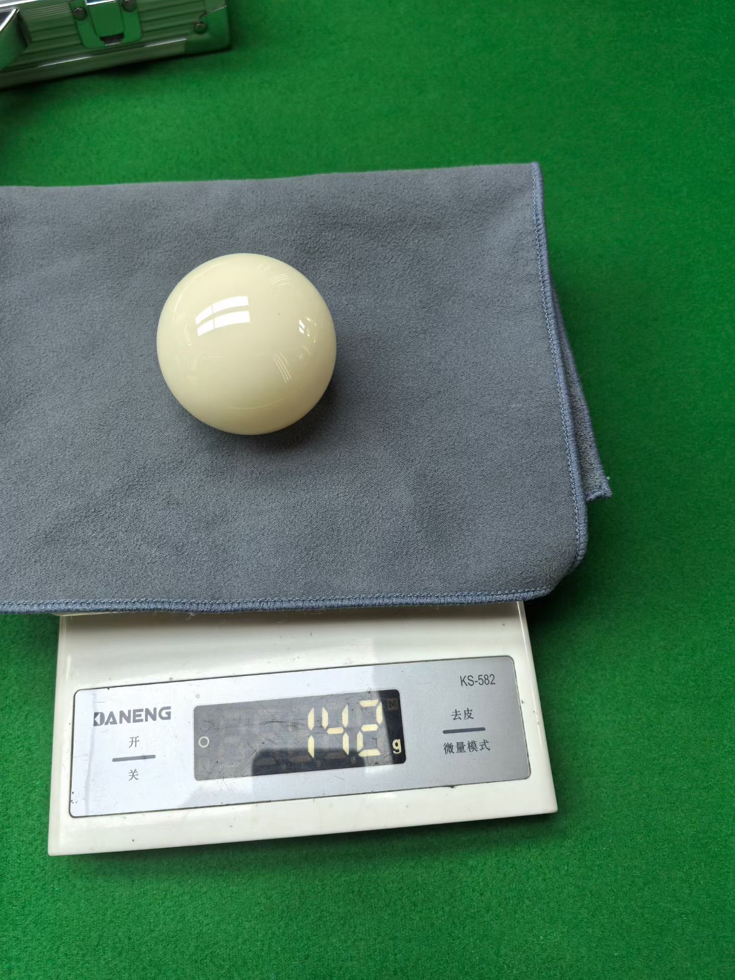 Snooker 1G cue ball 1 piece