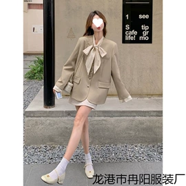 连衣裙;其他短外套;女式T恤