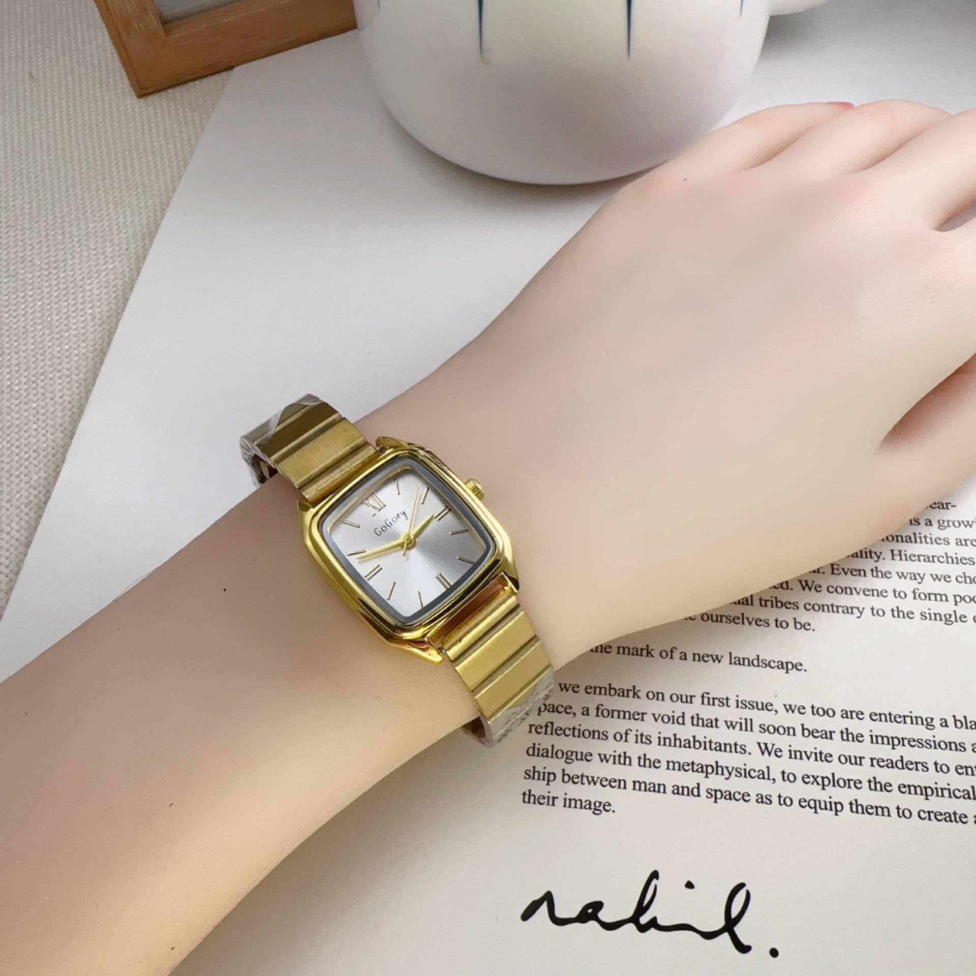 45g Weight Ordinary Glass Mirror Material Alloy Strap Material Watch Classification Pointer Display Type Single Folding Buckle Buckle Style Square Dial Shape Casual, Daily Occasion Quartz Movement Solid Color Pattern Women's Gender Simple Style Style Simple Style Solid Color Single Folding Buckle Quartz Watch Women's Watches 10
