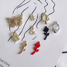 DIY合金电镀饰品配件批发玫瑰花镂空蝴蝶十字架镶嵌珍珠小吊坠