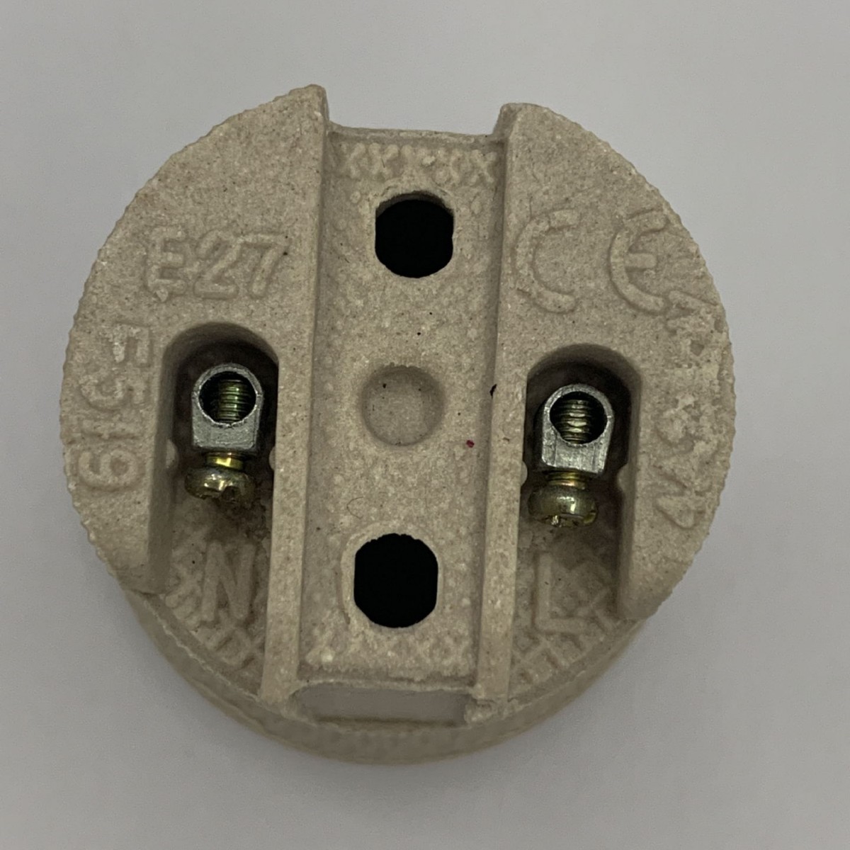 E27 F519 cabeza de lámpara de cerámica aluminio amarillo fuente de fábrica de stock mayorista E27 cabeza de lámpara de cerámica