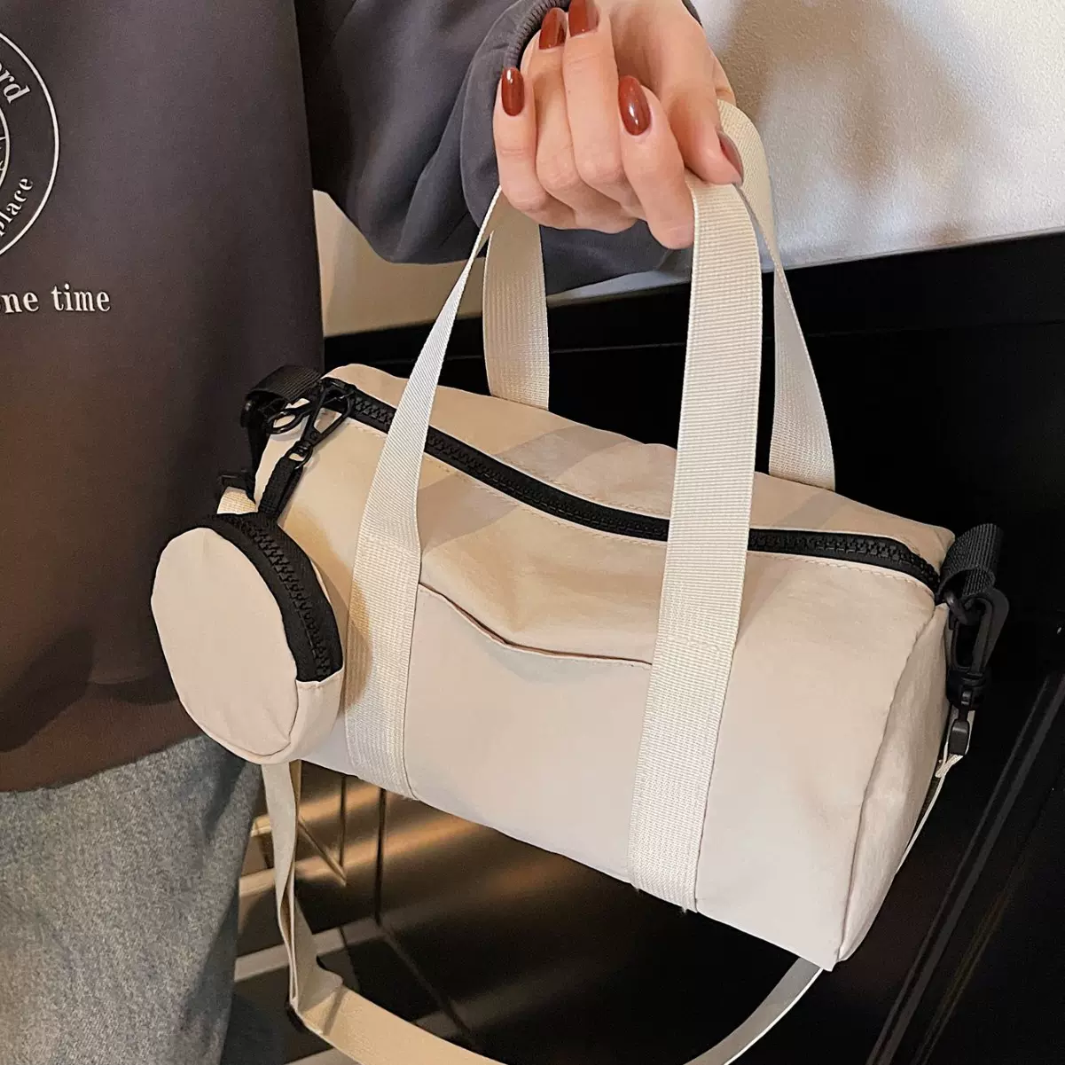 休闲百搭手提旅行包女2024冬季新款潮流时尚单肩包高级感通勤女包