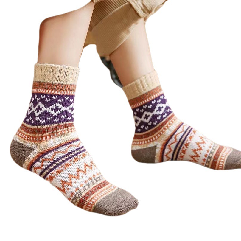 Calcetines de invierno cálidos para hombres y mujeres a juego con flores cruzadas engrosadas a media pantorrilla Calcetines de lana de ciervo a rayas al por mayor