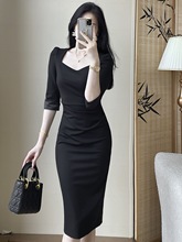 黑色职业中袖包臀连衣裙早秋新款女装感赫本风修身显瘦小黑裙